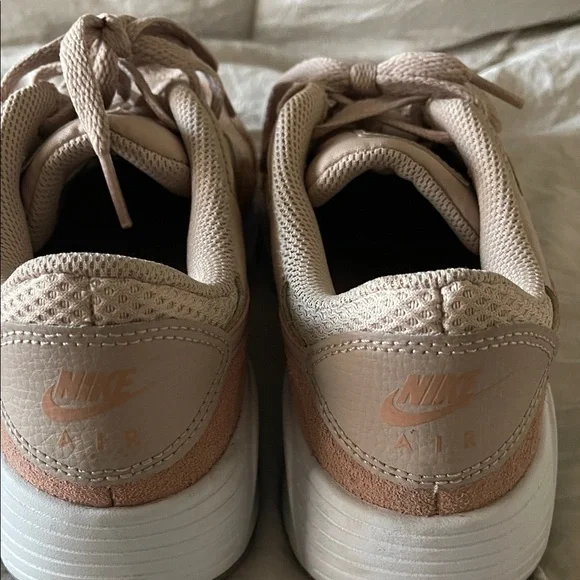 Nike Women's Light Pink Sneakers - Picture 4 of 5